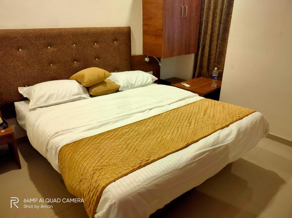 Hotel Sai Krupa Ahmedabad Luaran gambar